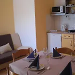 Marija With Private Parking Makarska