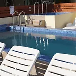 Marija With Private Parking Макарска