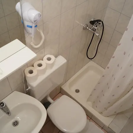 Marija With Private Parking Appartement