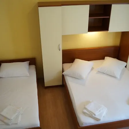 Marija With Private Parking Appartement *