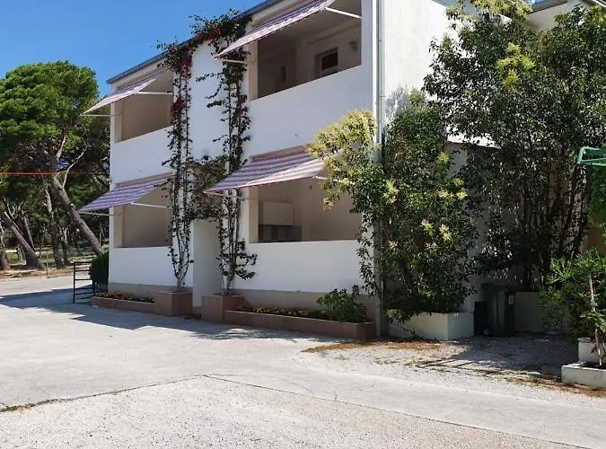 Apartman Marija With Private Parking Makarska