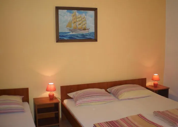 Apartman Marija With Private Parking Makarska