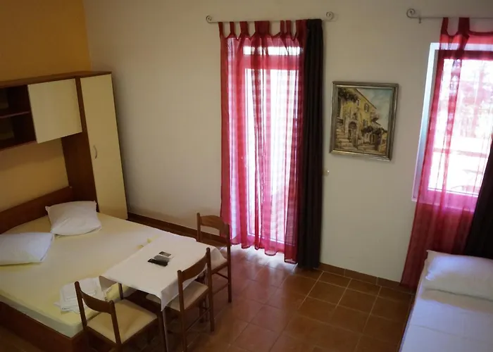 Apartman Marija With Private Parking Makarska