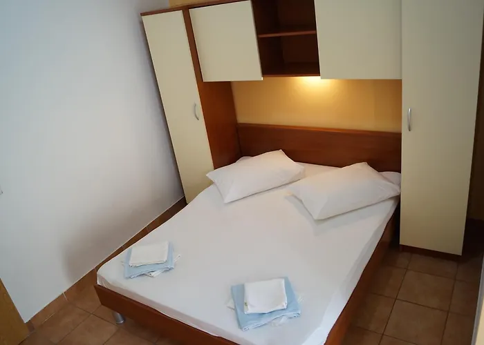 Marija With Private Parking Apartman