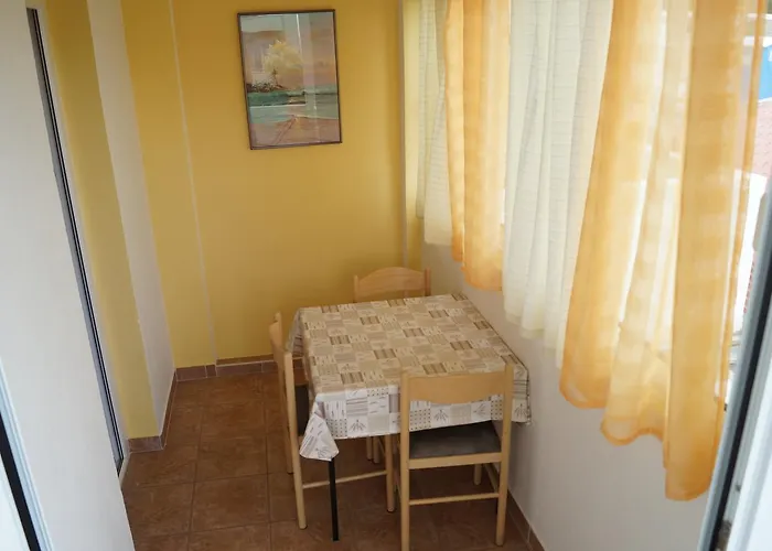 Marija With Private Parking Apartman