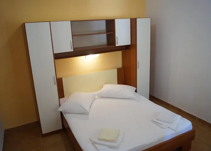 Marija With Private Parking Apartman *